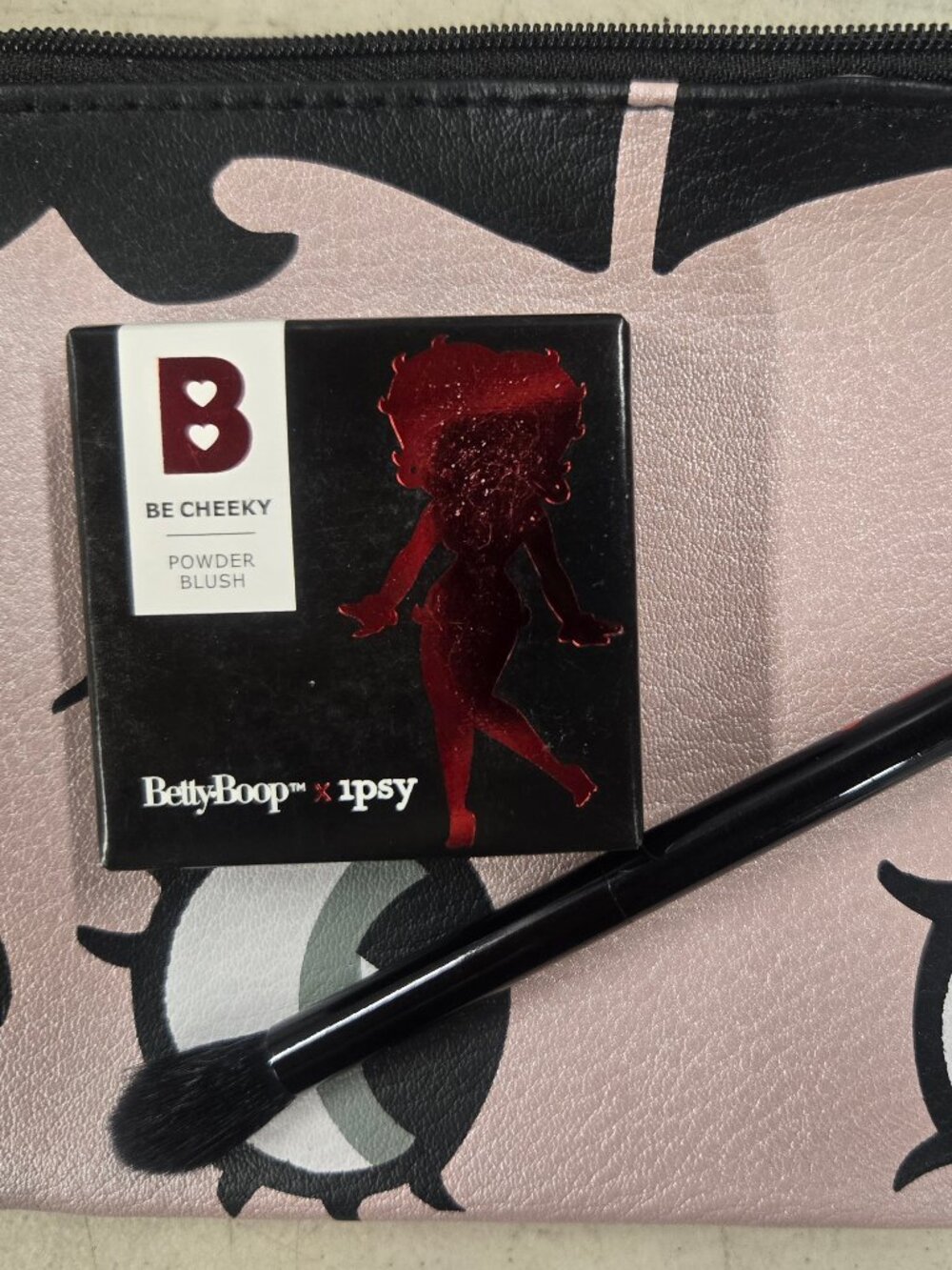 Ipsy X Betty Boop - Black Eyeshadow brush with Red Hearts + Powder Blush/Bag